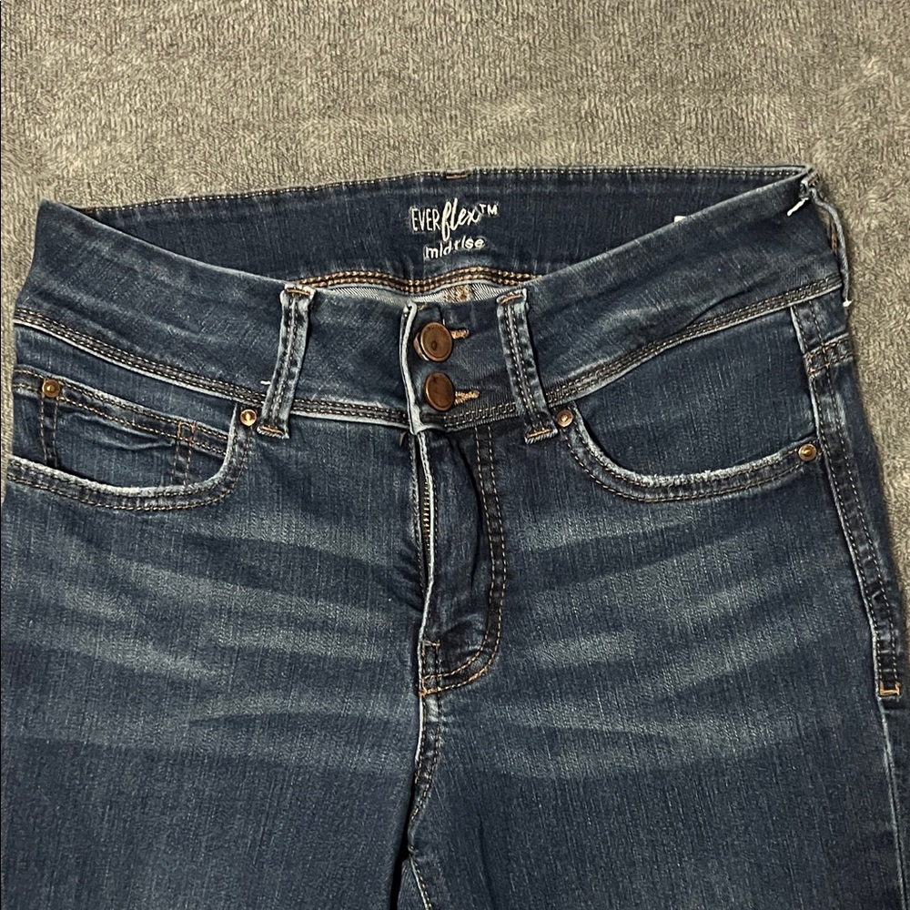 Maurices Everflex Midrise Flare jeans